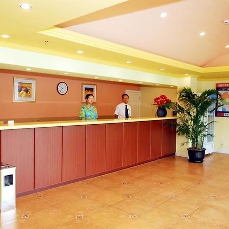 Home Inn Shenzhen Dongmen Hubei Subway Branch Buitenkant foto