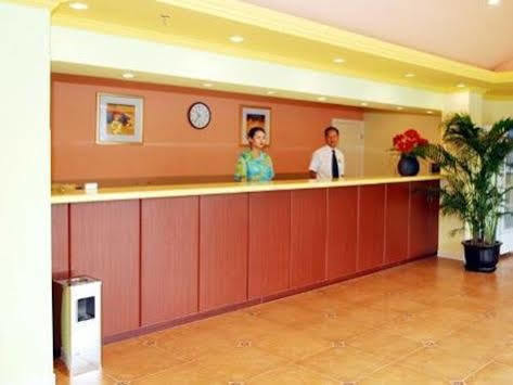 Home Inn Shenzhen Dongmen Hubei Subway Branch Buitenkant foto